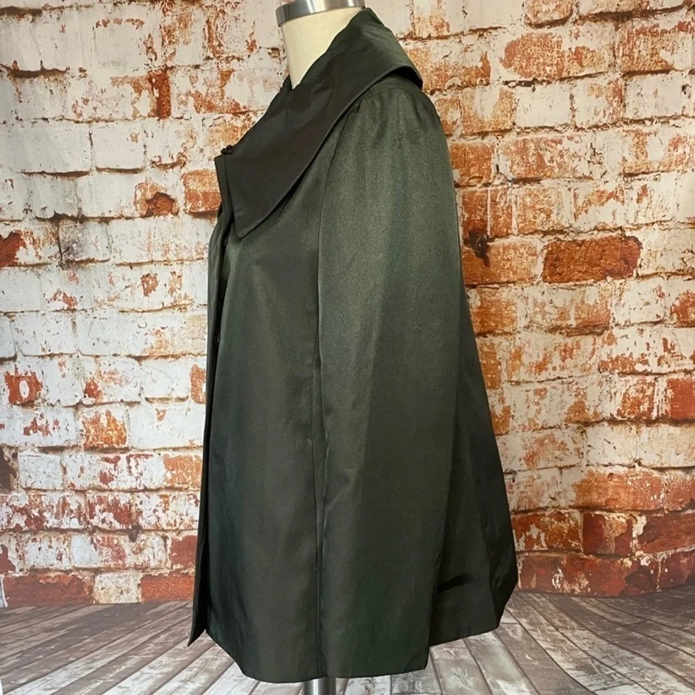 Ann Taylor Metallic Gray Nylon Rain Jacket Snap Coat medium Peter Pan Collar M